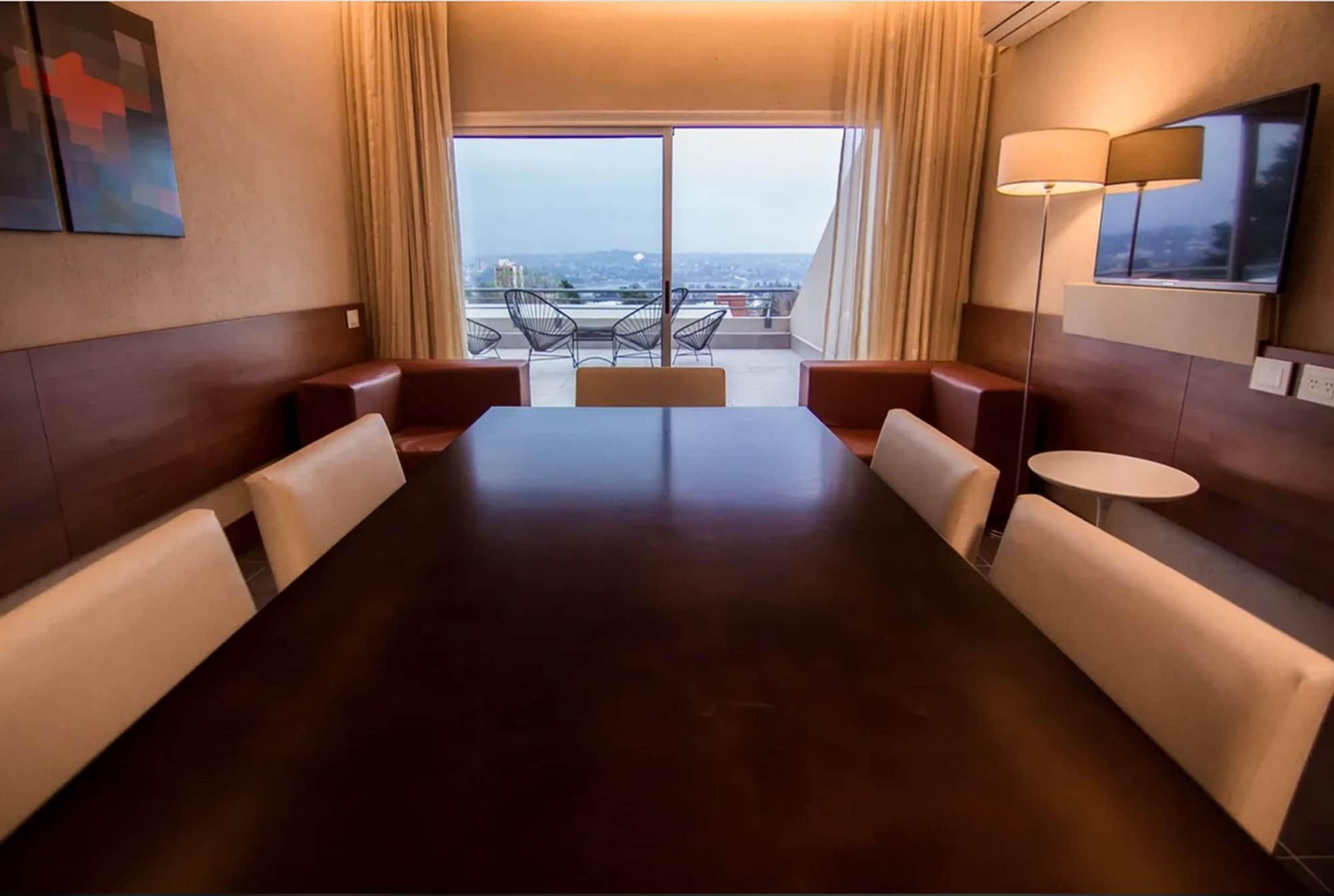 Pinares Panorama Suites, Spa & Convention Center Villa Carlos Paz Extérieur photo