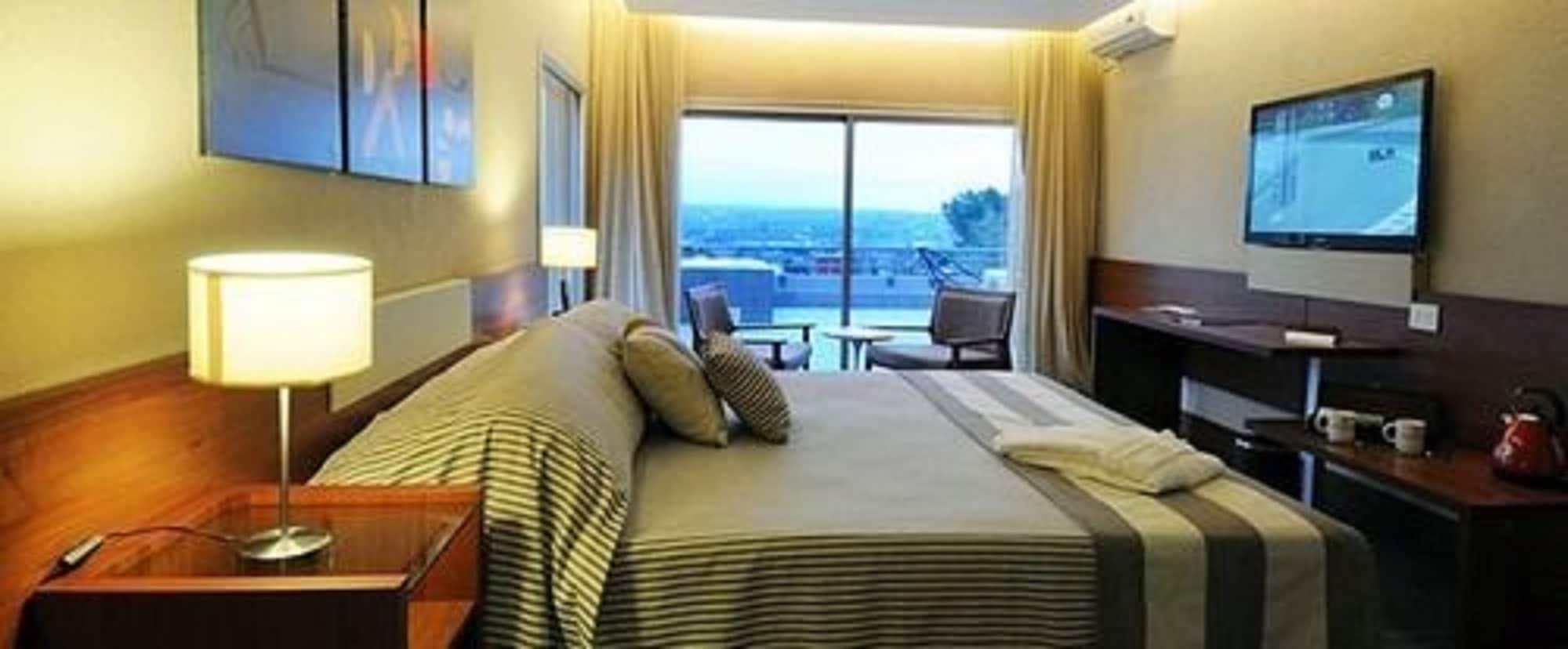 Pinares Panorama Suites, Spa & Convention Center Villa Carlos Paz Extérieur photo